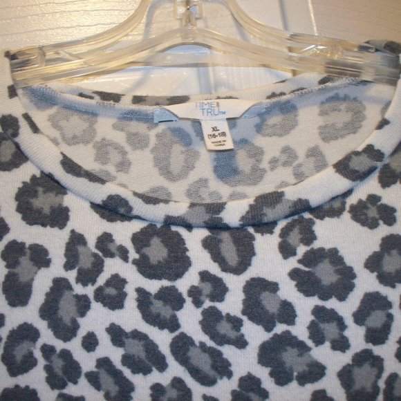 Snow Leopard Top - Picture 3 of 3